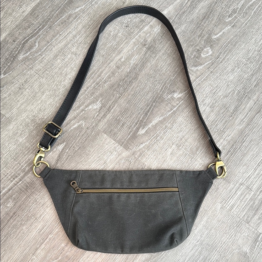 Stylish Gray Crossbody Bag